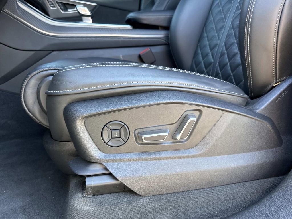 Used 2025 Audi SQ8 Prestige image 20