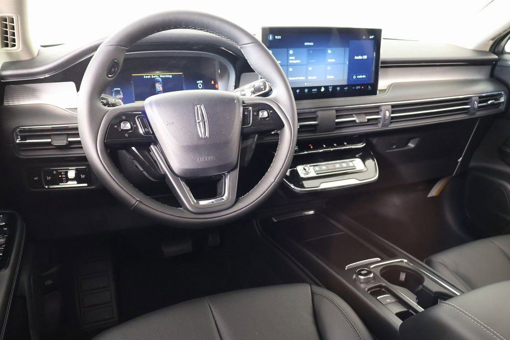 New 2026 Lincoln Corsair Premiere FWD image 2