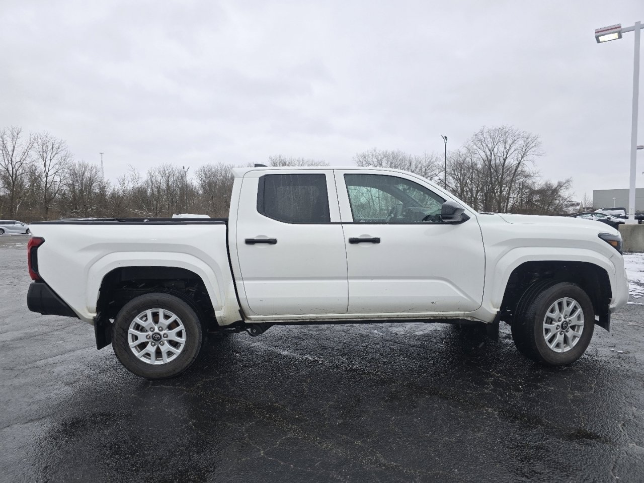 Used 2024 Toyota Tacoma SR image 8