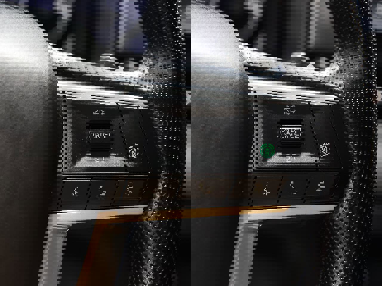 Used 2024 Mitsubishi Outlander SEL image 40