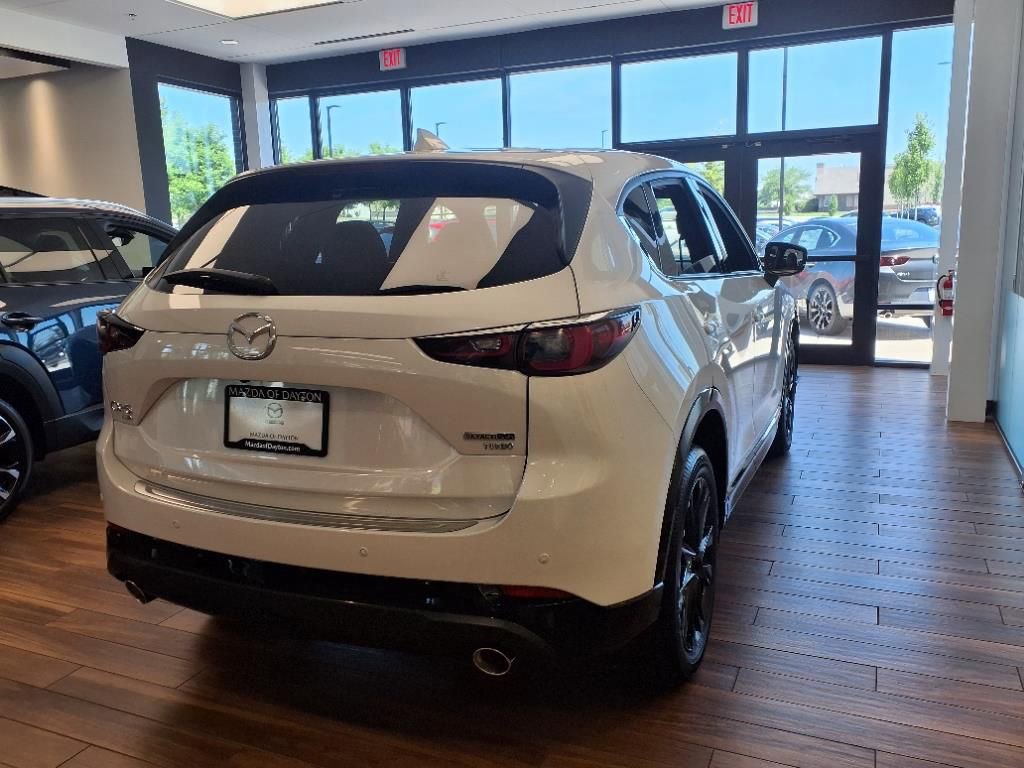 New 2025 MAZDA CX-5 Carbon Edition image 4