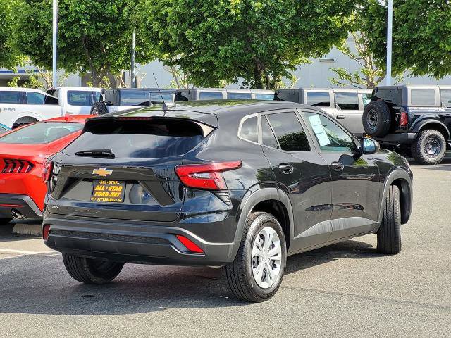 Used 2024 Chevrolet Trax LS FWD image 4