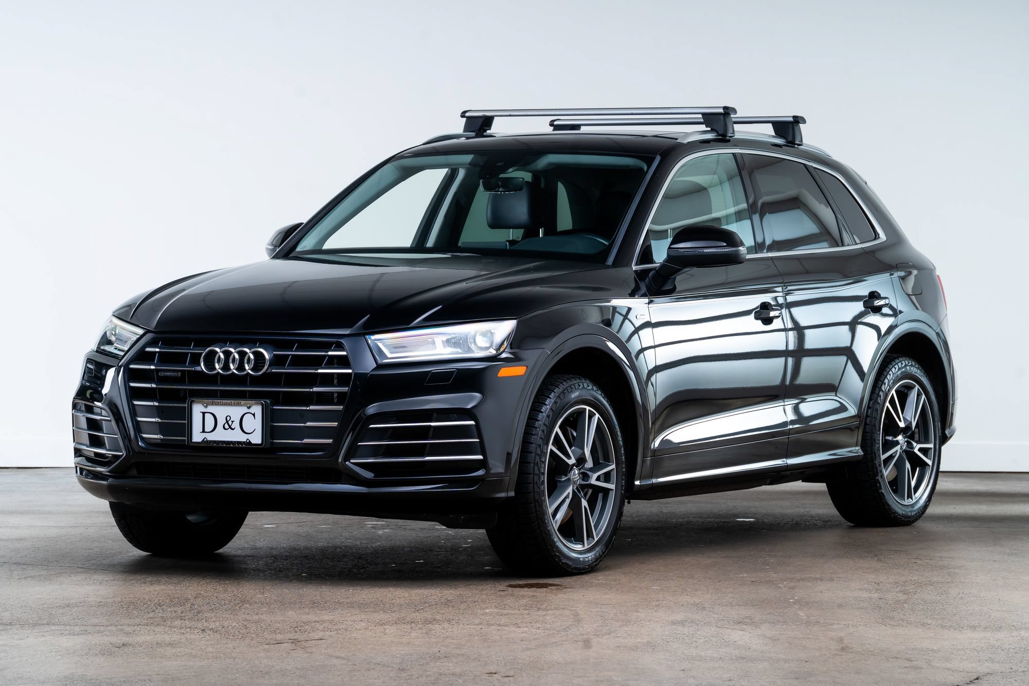 Used 2020 Audi Q5 e Premium w/ Convenience Package AWD/4WD image 3