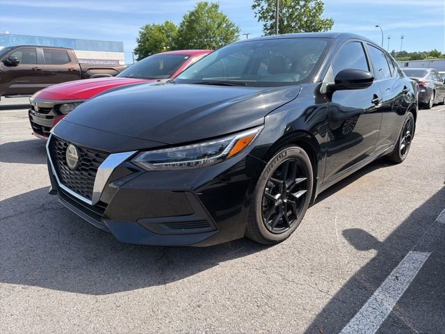 Used 2020 Nissan Sentra SV w/ SV Premium Package FWD image 3