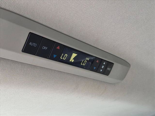 Used 2021 Toyota Sienna XLE FWD image 18