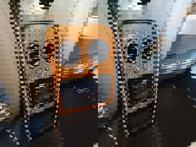 Used 2015 Bentley Flying Spur V8 image 11