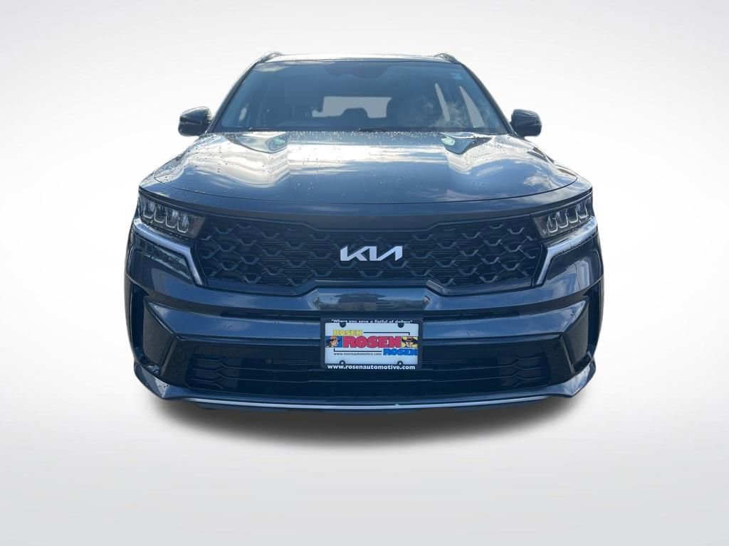 Certified 2023 Kia Sorento S image 2