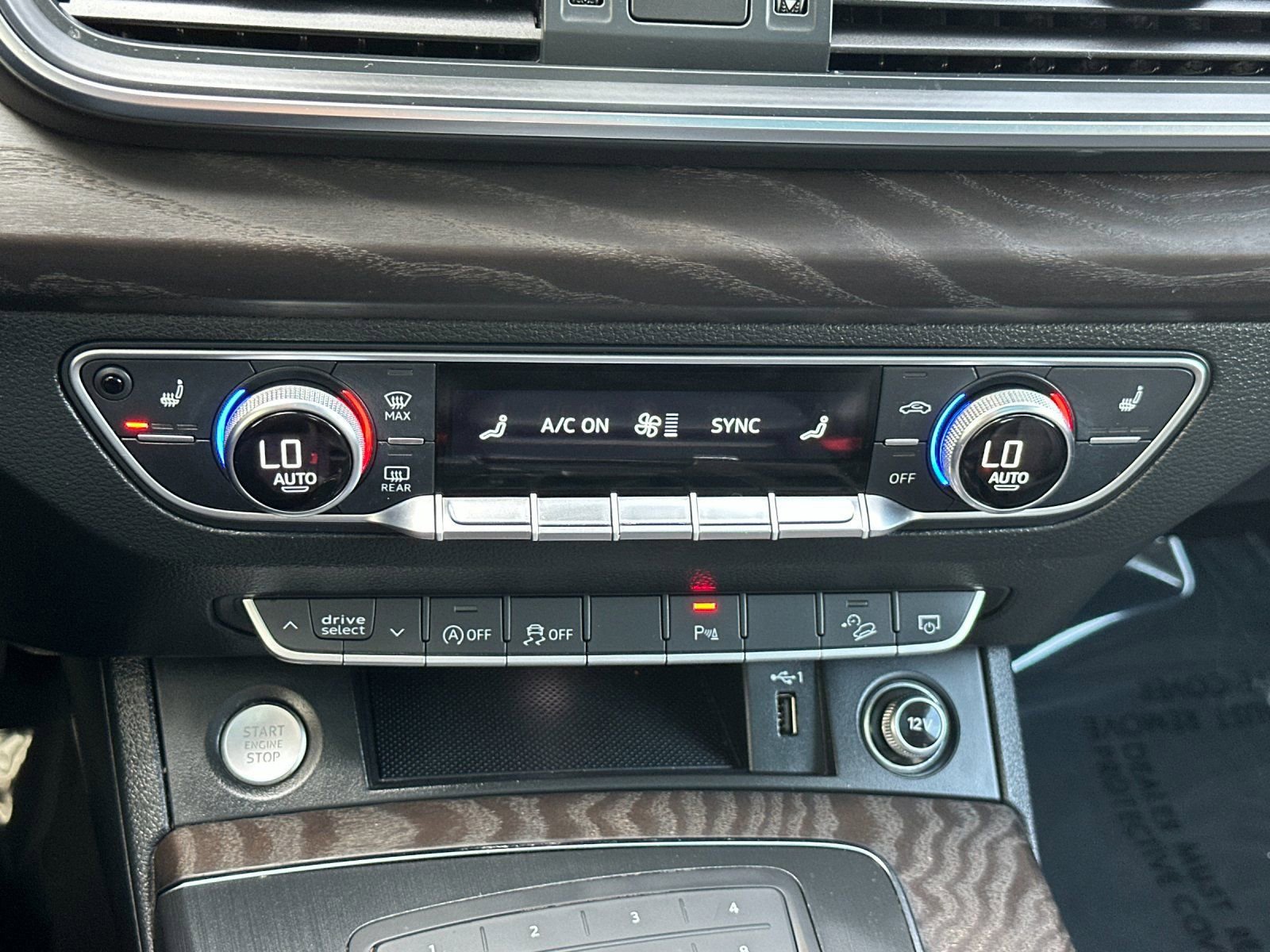 Used 2020 Audi Q5 2.0T Premium w/ Convenience Package image 23