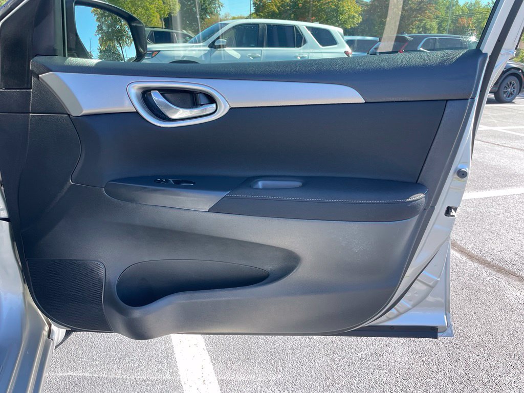 Used 2015 Nissan Sentra S FWD image 28