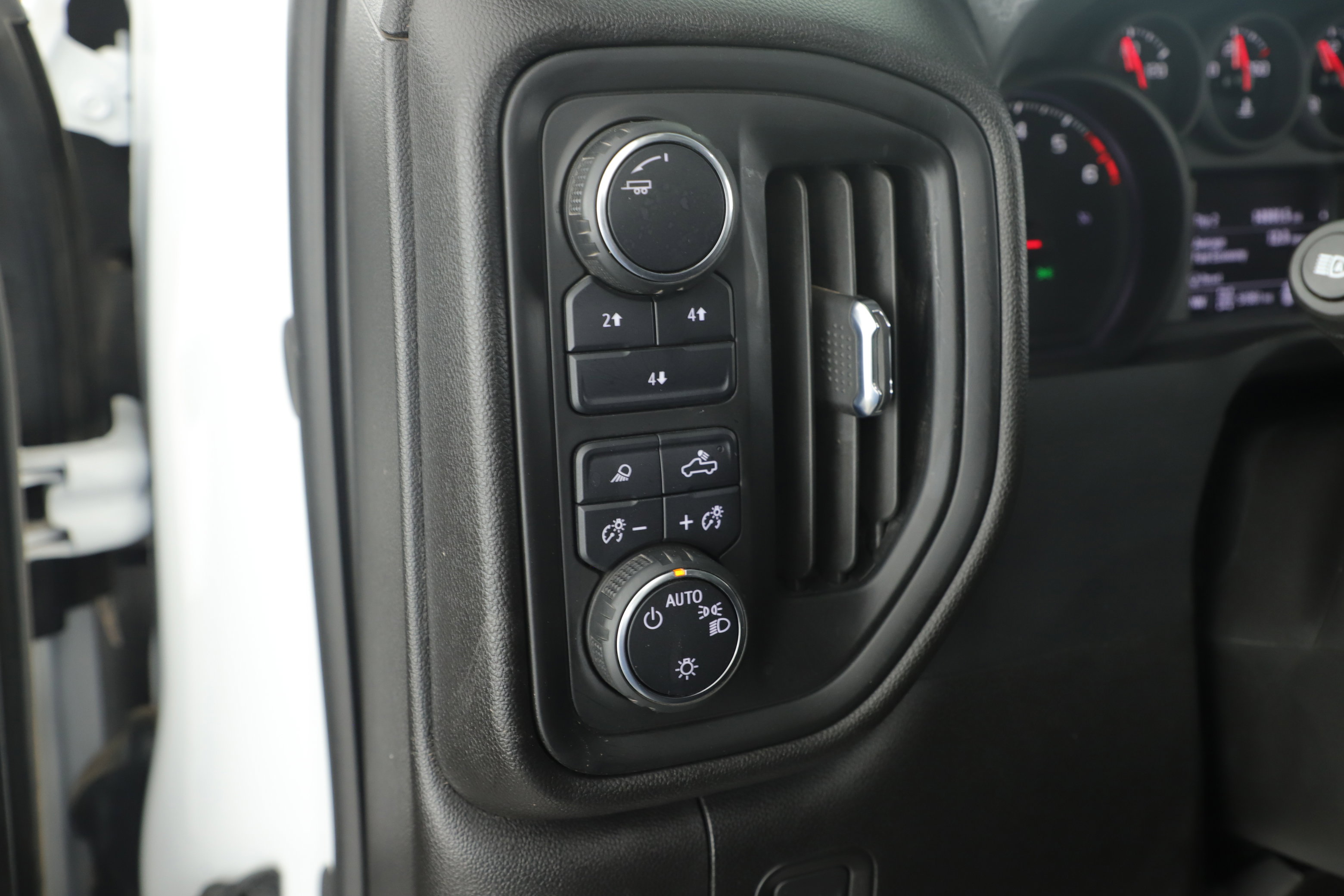 Used 2024 Chevrolet Silverado 2500 Custom w/ Custom Value Package image 13