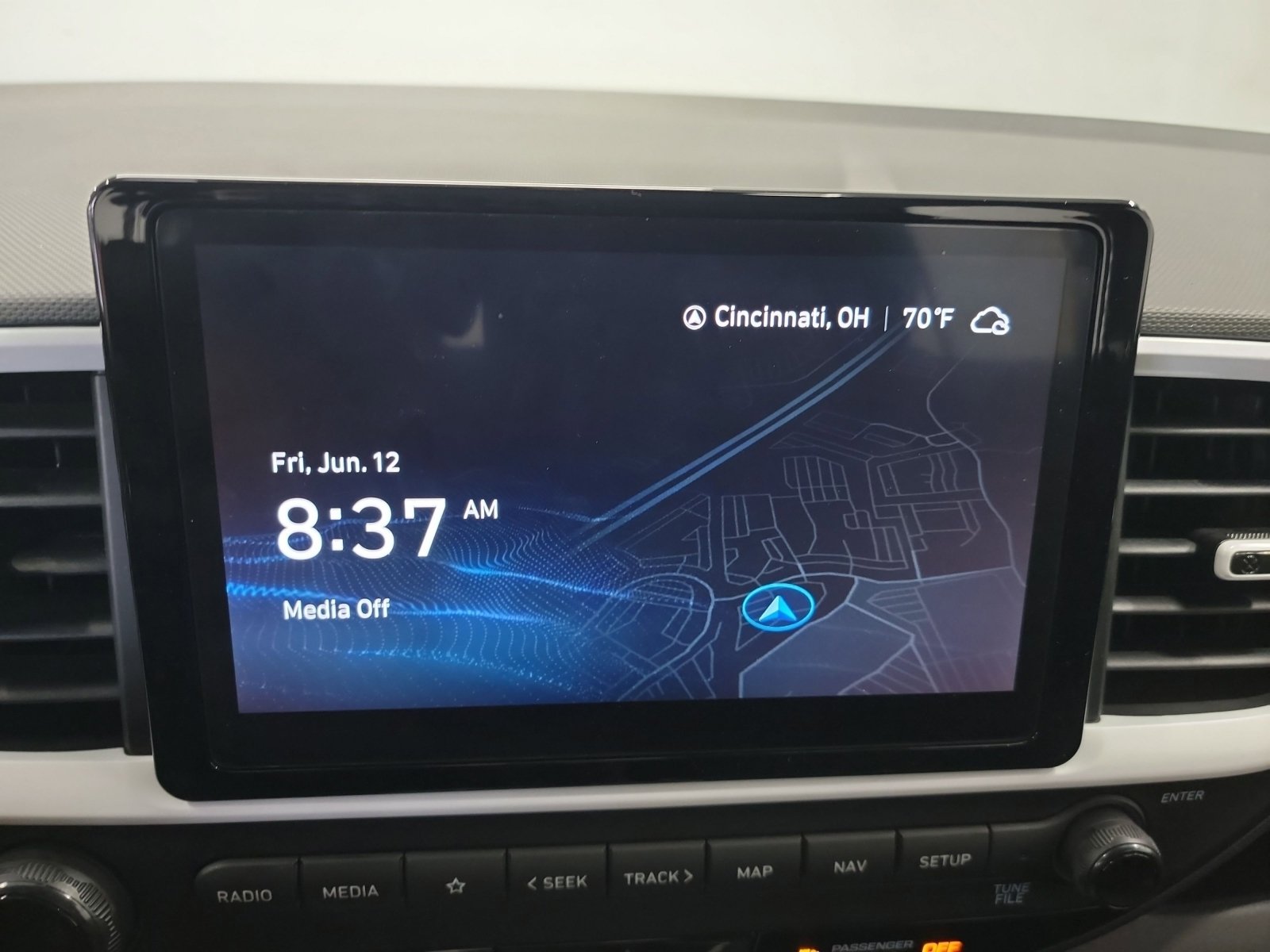 Used 2023 Hyundai Venue Limited FWD image 24