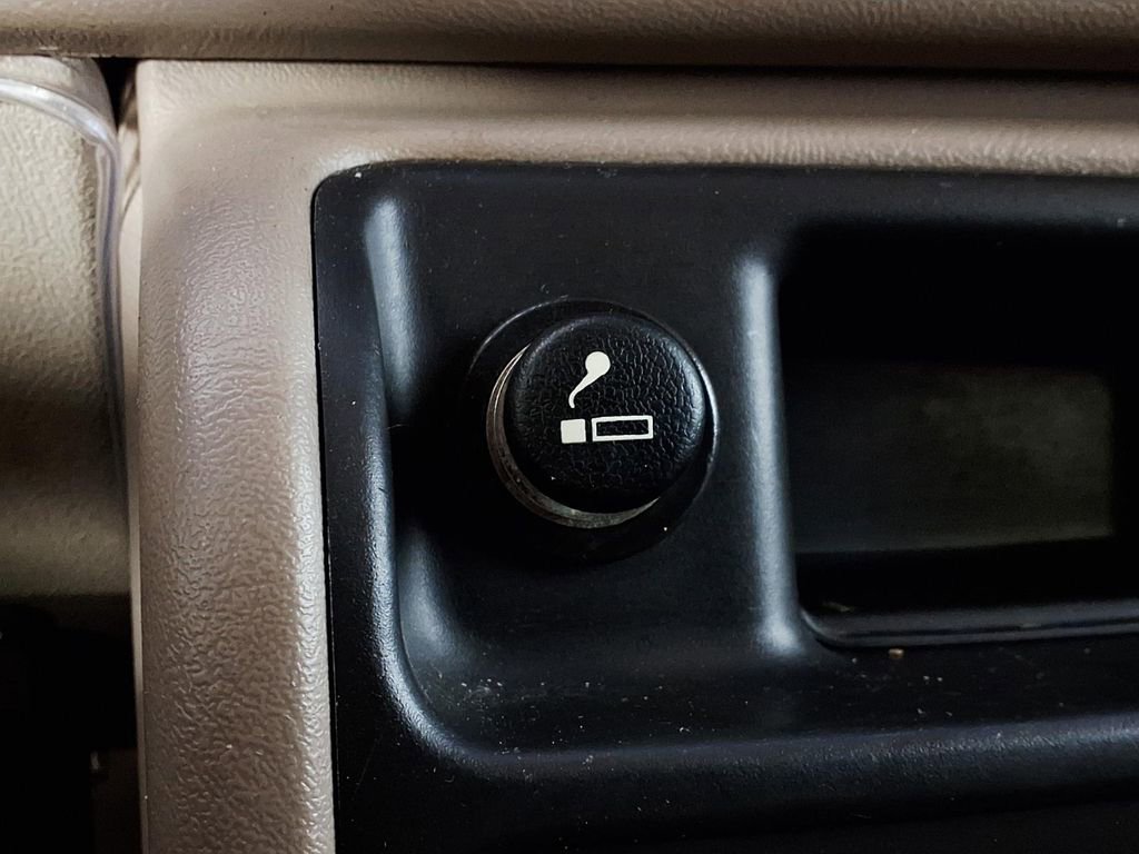 Used 2004 Chevrolet Suburban LS w/ Preferred Equipment Group image 23