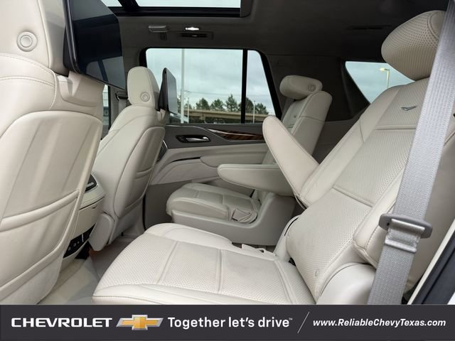Used 2023 Cadillac Escalade Premium Luxury Platinum AWD/4WD image 35