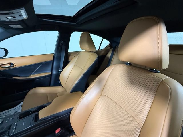 Used 2025 Lexus IS 350 F Sport RWD image 14