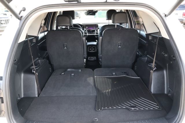 Used 2023 Kia Sorento EX AWD/4WD image 7