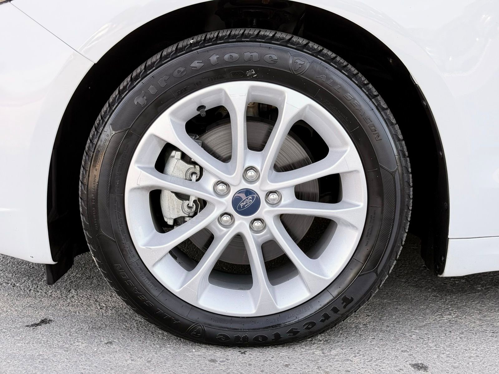 Used 2019 Ford Fusion SE image 11