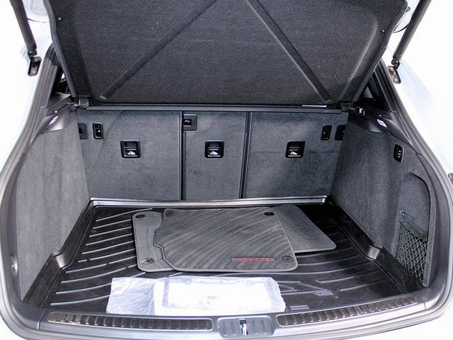 Certified 2022 Porsche Macan GTS image 24