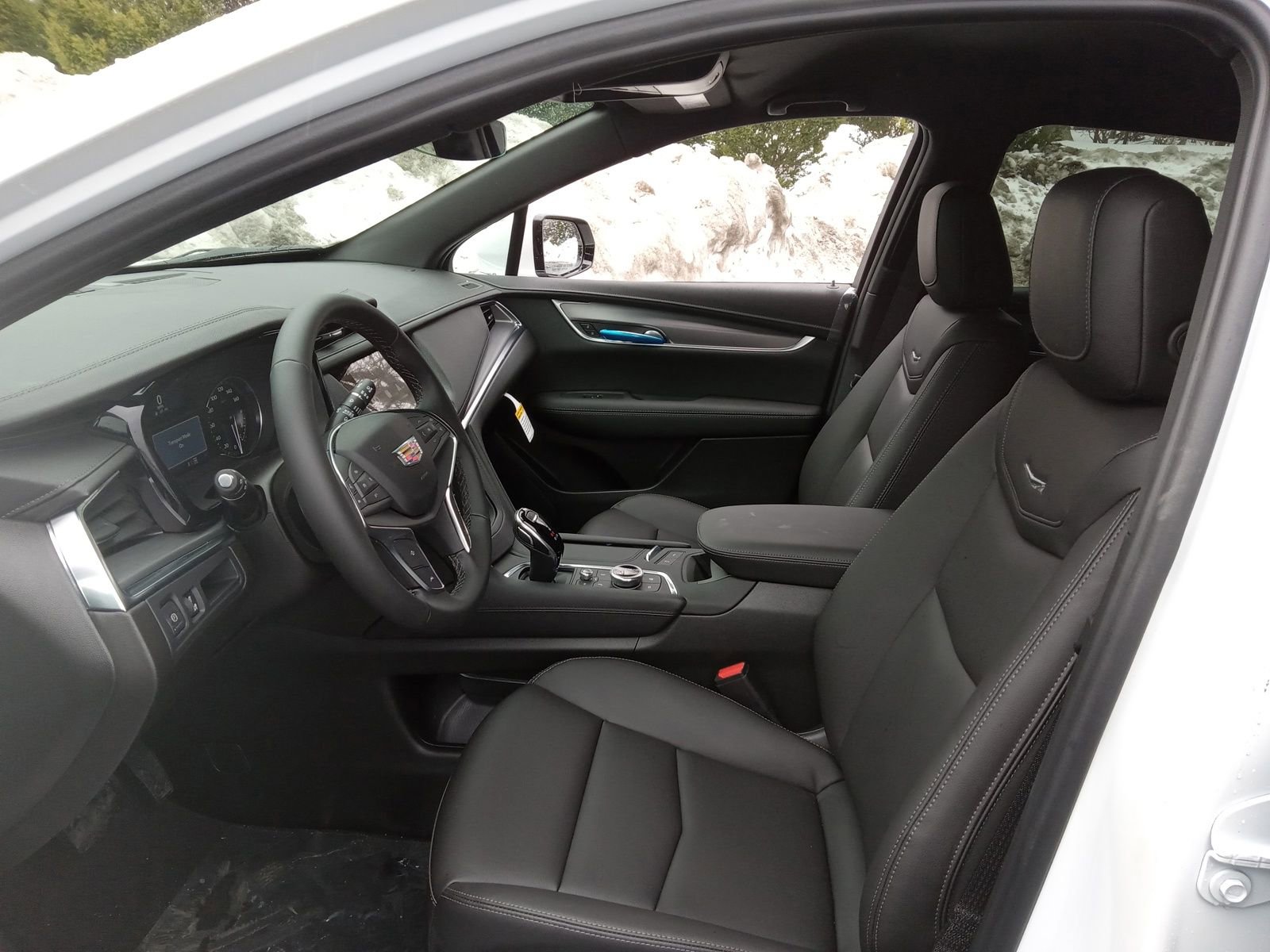 New 2026 Cadillac XT5 Luxury image 10