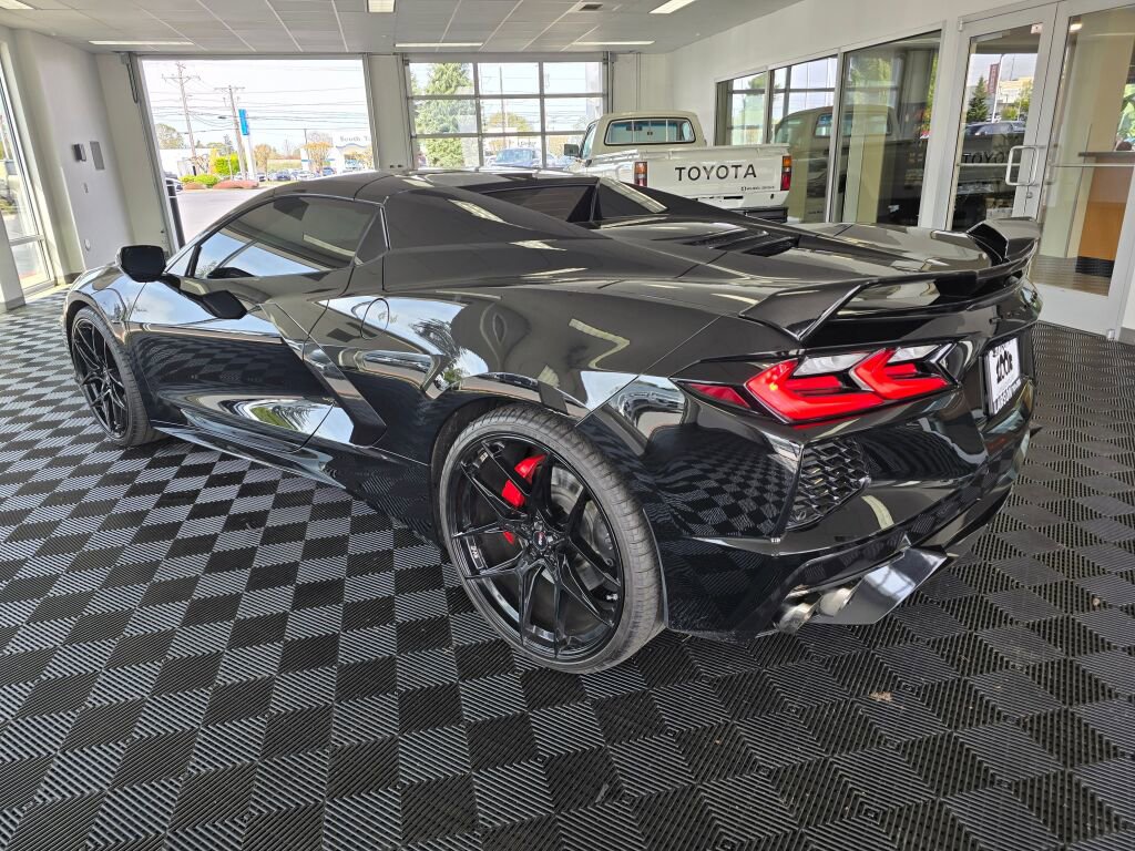 Used 2021 Chevrolet Corvette Stingray Preferred Conv w/ Z51 Performance Package RWD image 5