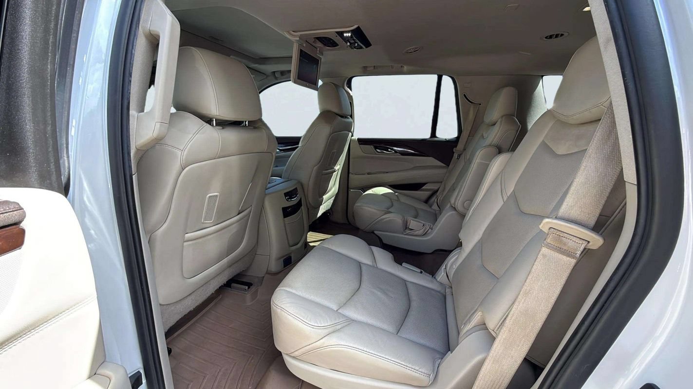 Used 2016 Cadillac Escalade Premium AWD/4WD image 19