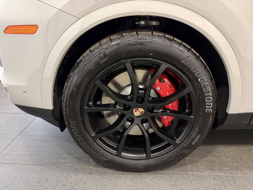 New 2026 Porsche Cayenne S AWD/4WD image 10