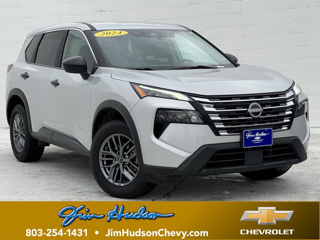 Used 2024 Nissan Rogue S image 1