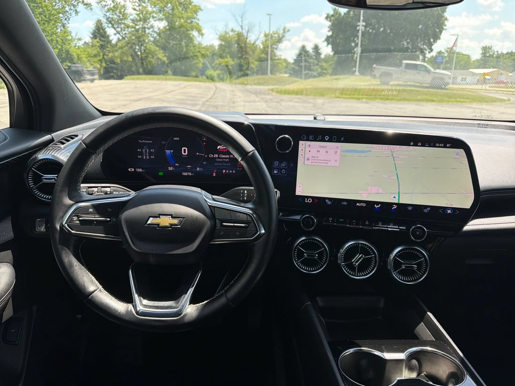 Used 2024 Chevrolet Blazer EV LT AWD/4WD image 23