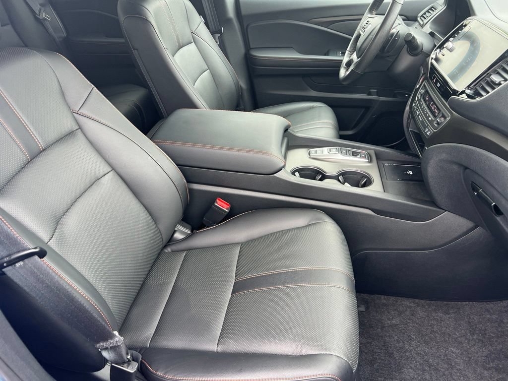 Used 2025 Honda Ridgeline TrailSport image 32
