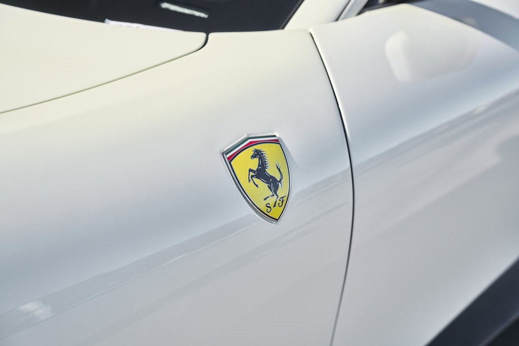 Used 2022 Ferrari Roma image 8
