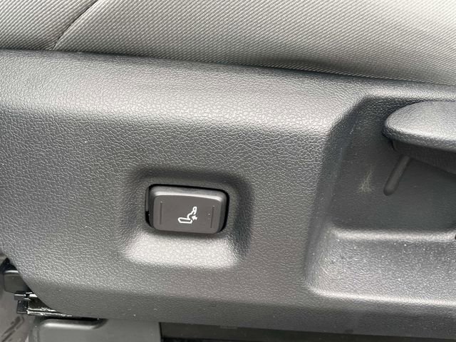 Used 2025 Toyota Tacoma SR5 w/ SR5 Upgrade Package image 15