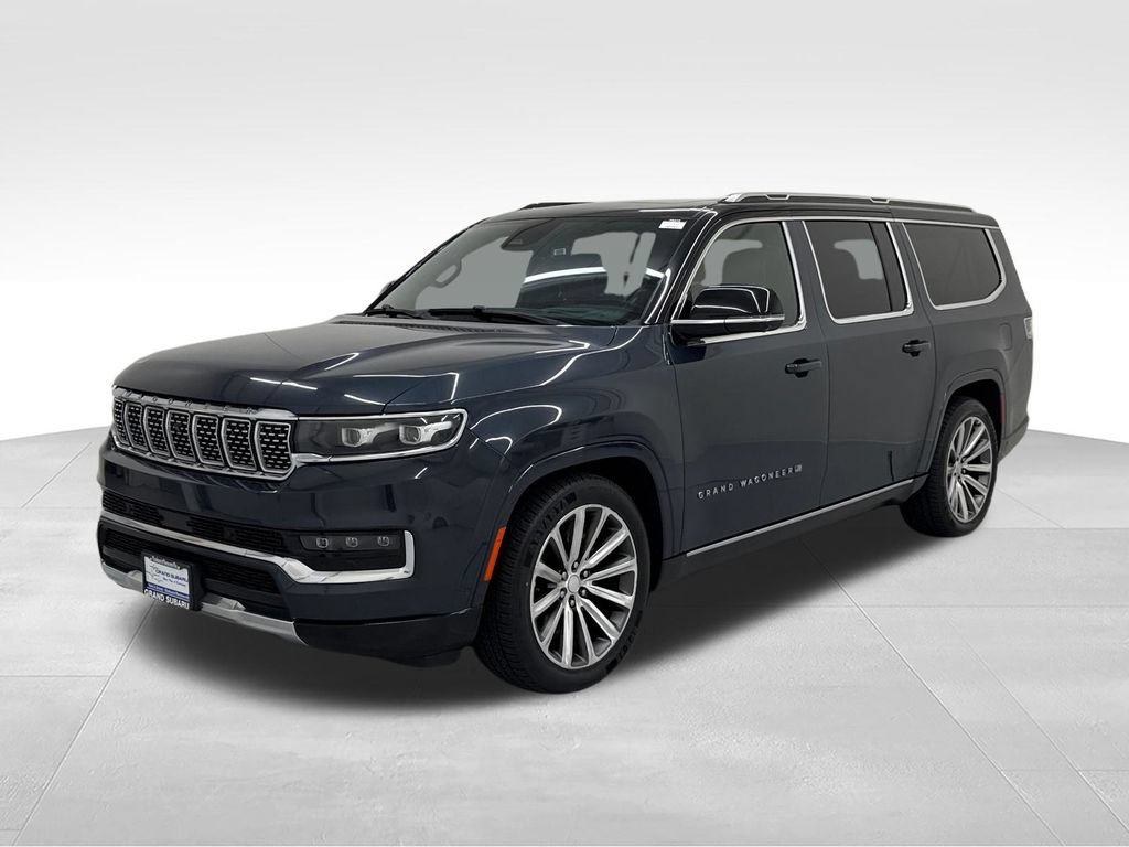 Used 2023 Jeep Grand Wagoneer L Series II AWD/4WD image 3