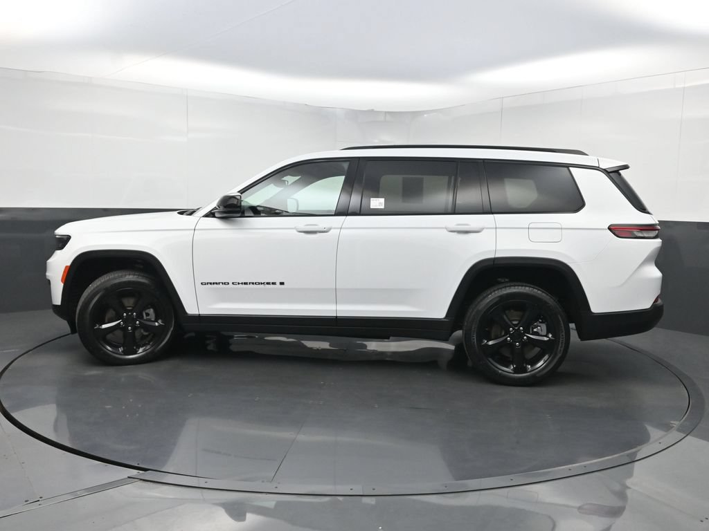 Used 2024 Jeep Grand Cherokee L Altitude AWD/4WD image 45