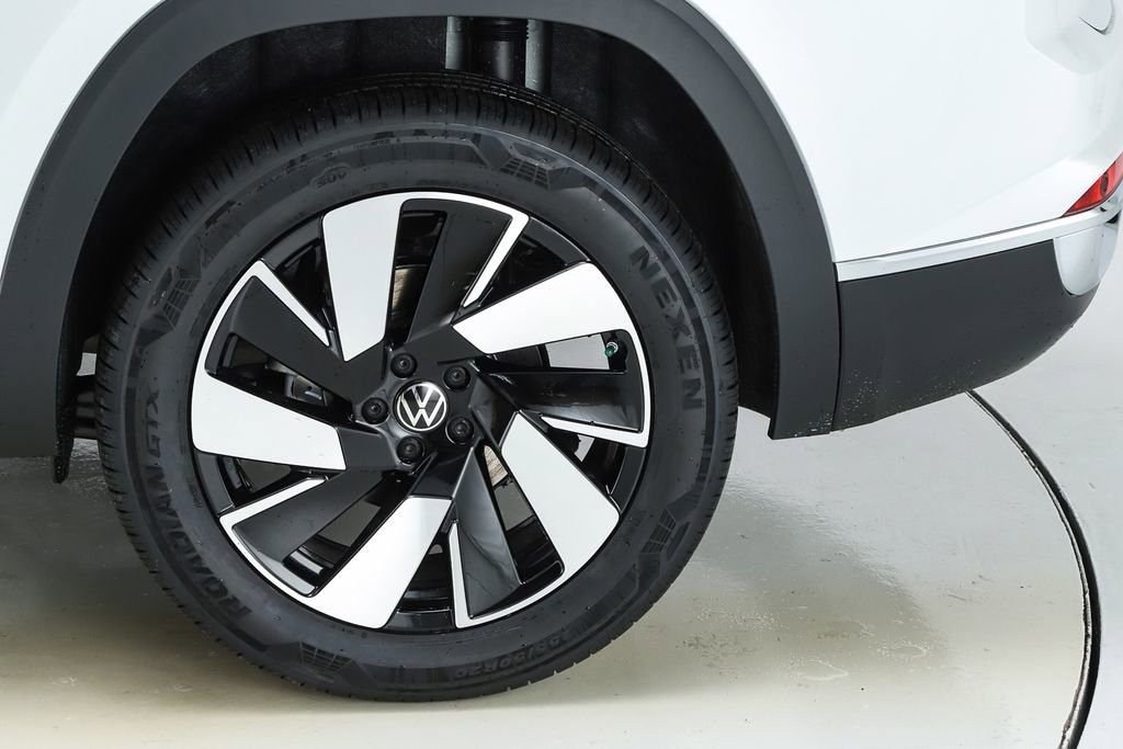 New 2026 Volkswagen Atlas Cross Sport SEL image 45