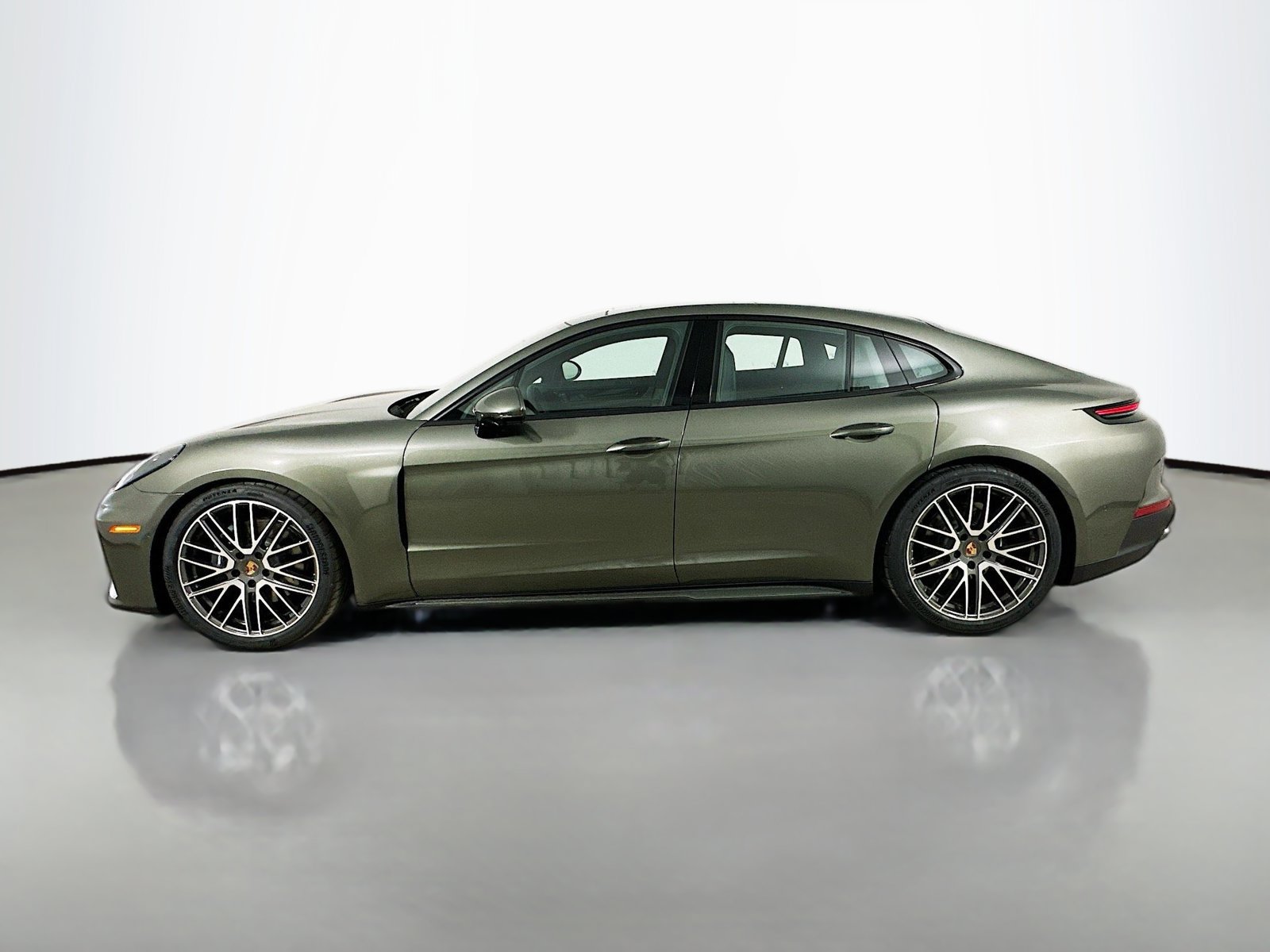 New 2026 Porsche Panamera 4 AWD/4WD image 8