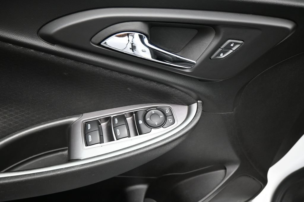 Used 2024 Chevrolet Malibu LT FWD image 11