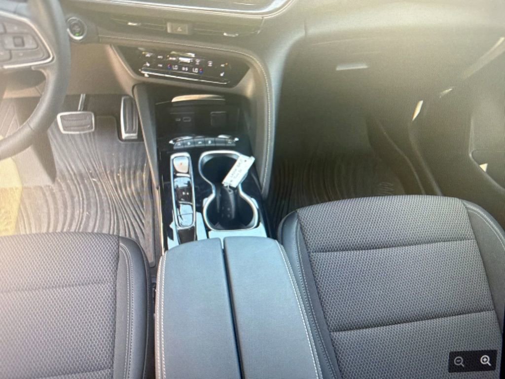 Used 2023 Buick Envision Preferred w/ Sport Touring Package AWD/4WD image 5