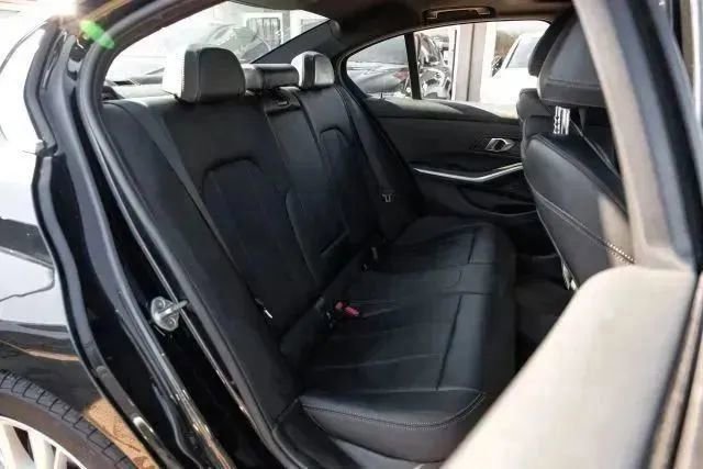 Used 2024 BMW 330i Sedan image 43