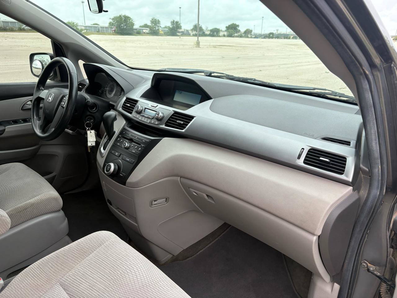 Used 2011 Honda Odyssey LX image 13