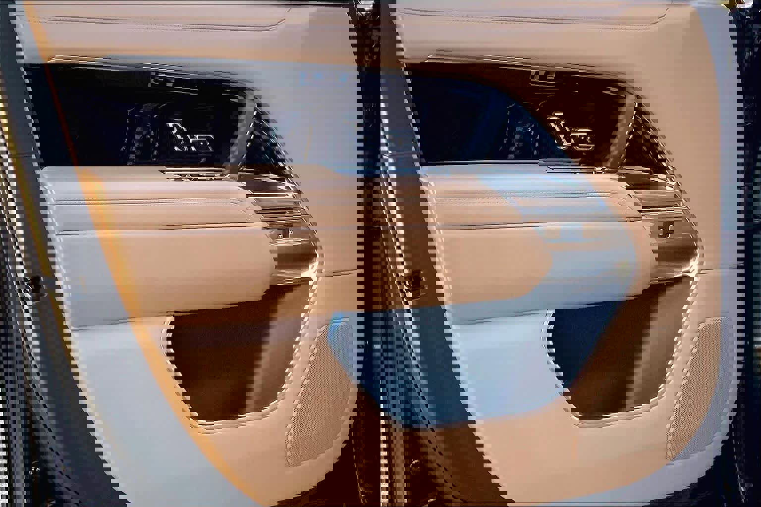 Used 2023 Land Rover Range Rover Autobiography image 21