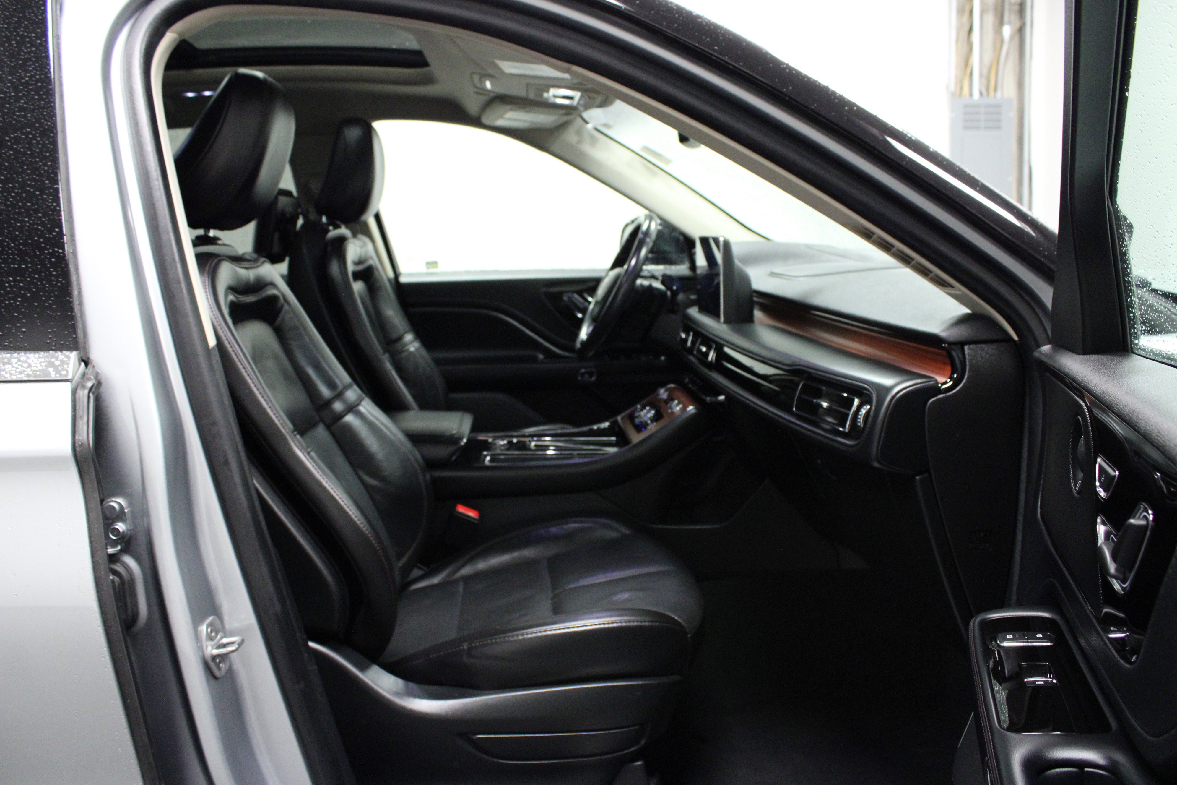 Used 2022 Lincoln Aviator Reserve w/ Equipment Group 201A image 18