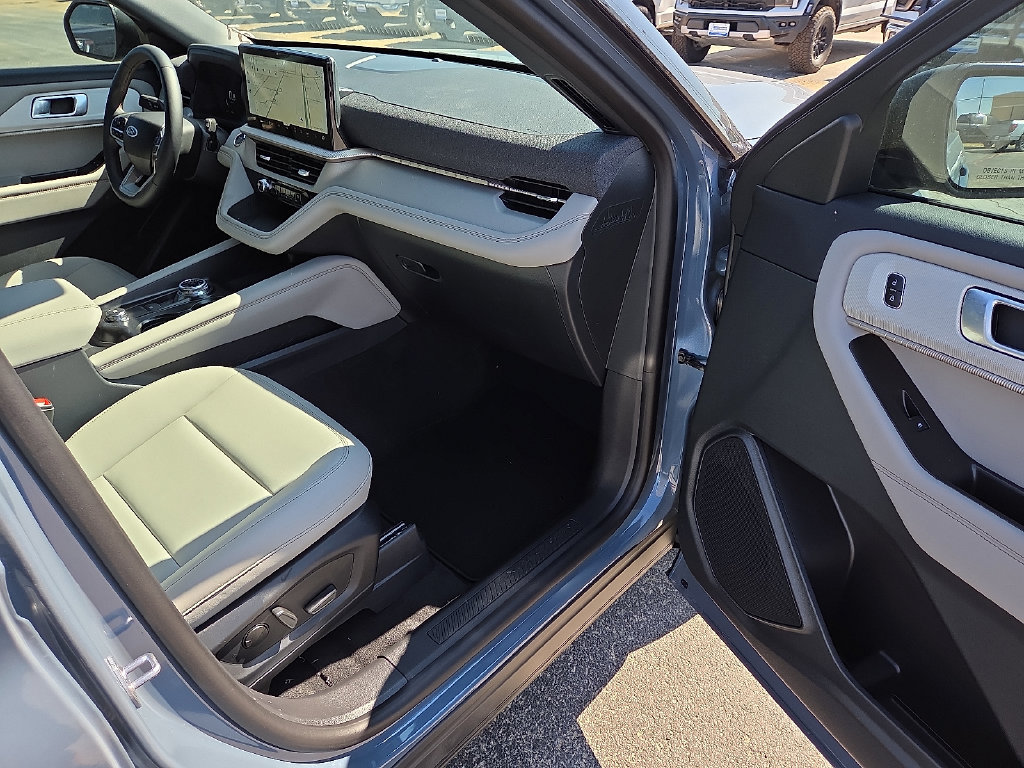 New 2027 Ford Explorer Active w/ Active Comfort Package RWD image 12