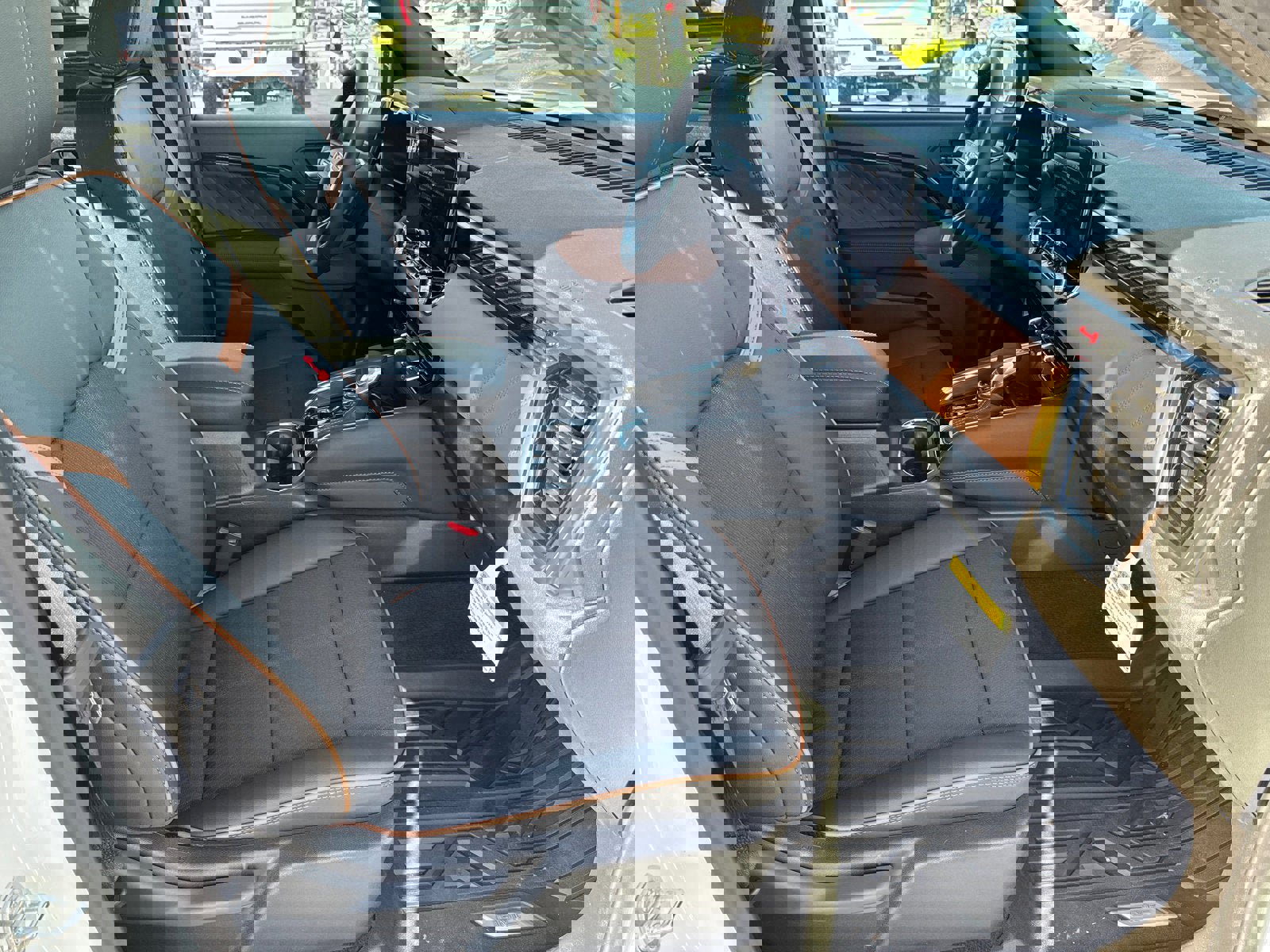 New 2026 GMC Canyon AT4 image 15