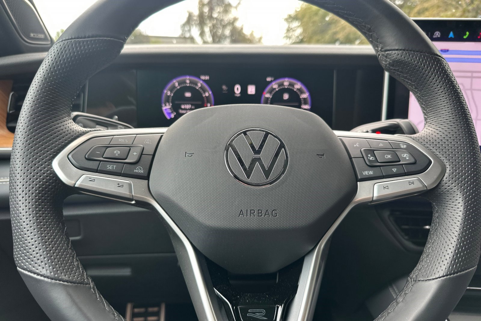 Used 2026 Volkswagen Tiguan SEL R-Line AWD/4WD image 30