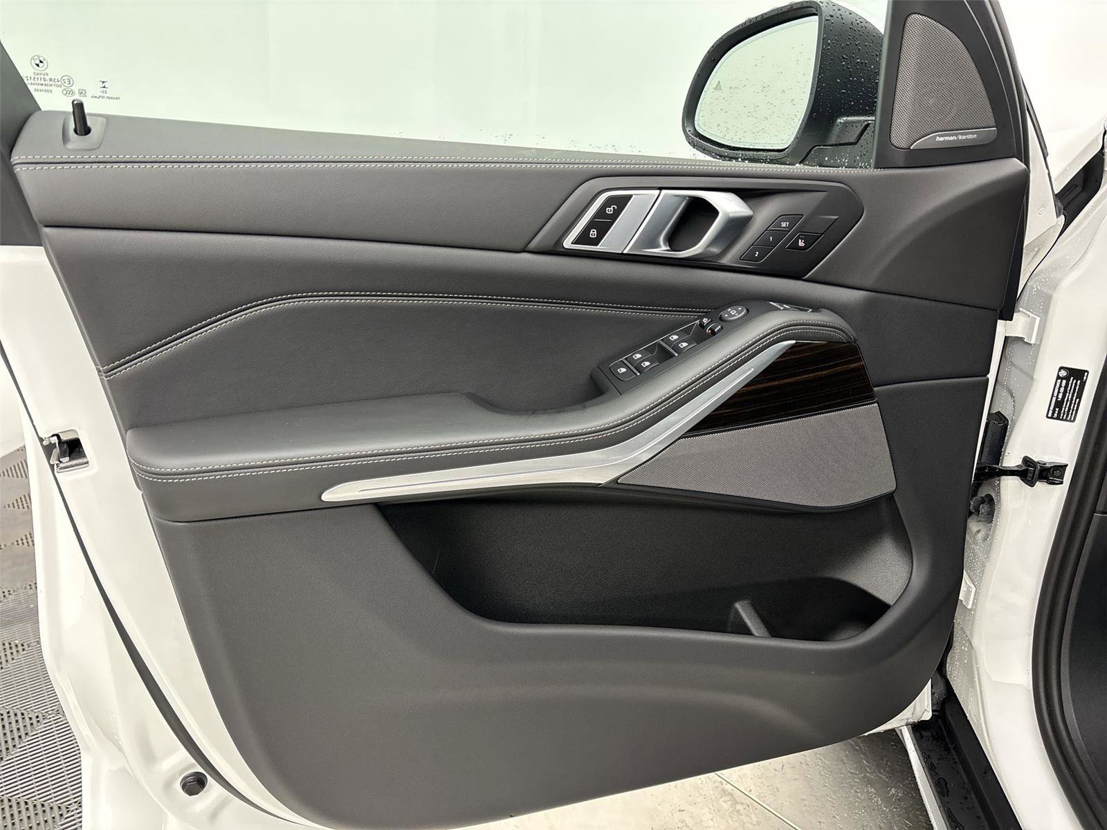 Used 2024 BMW X5 xDrive40i w/ Premium Package image 26