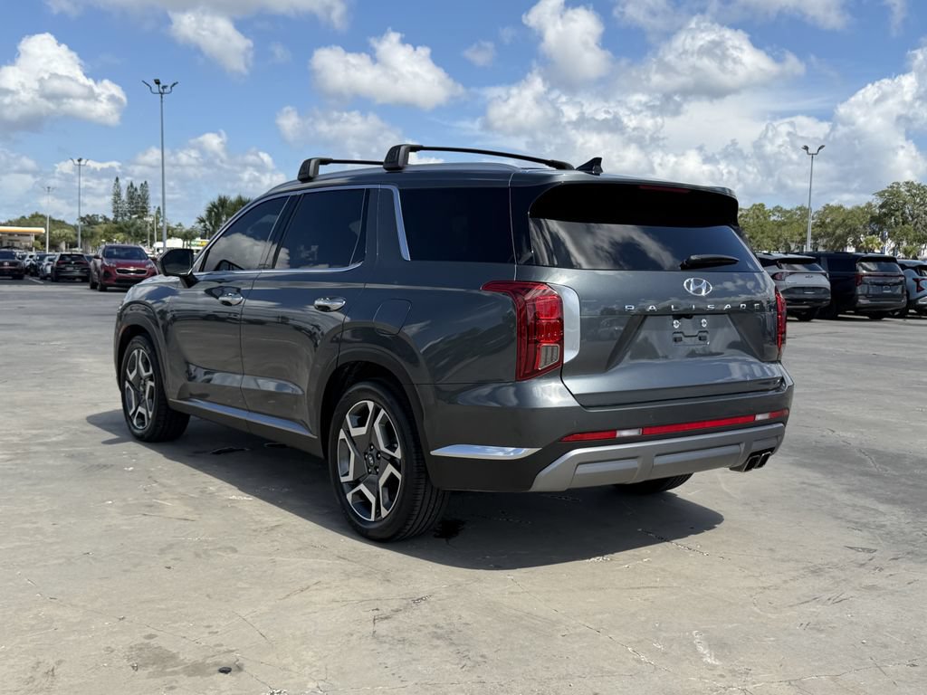 Used 2023 Hyundai Palisade Limited FWD image 6