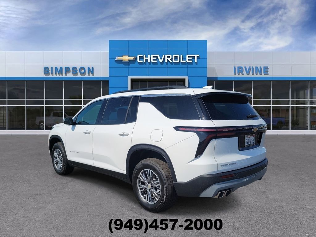 Used 2026 Chevrolet Traverse LT FWD image 6