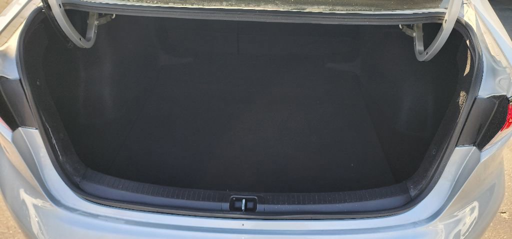 Used 2020 Toyota Corolla LE image 16