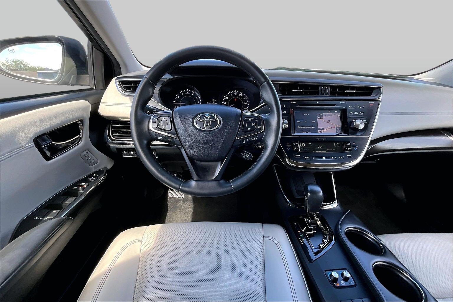 Used 2016 Toyota Avalon Limited w/ Toyota Safety Sense Package FWD image 5