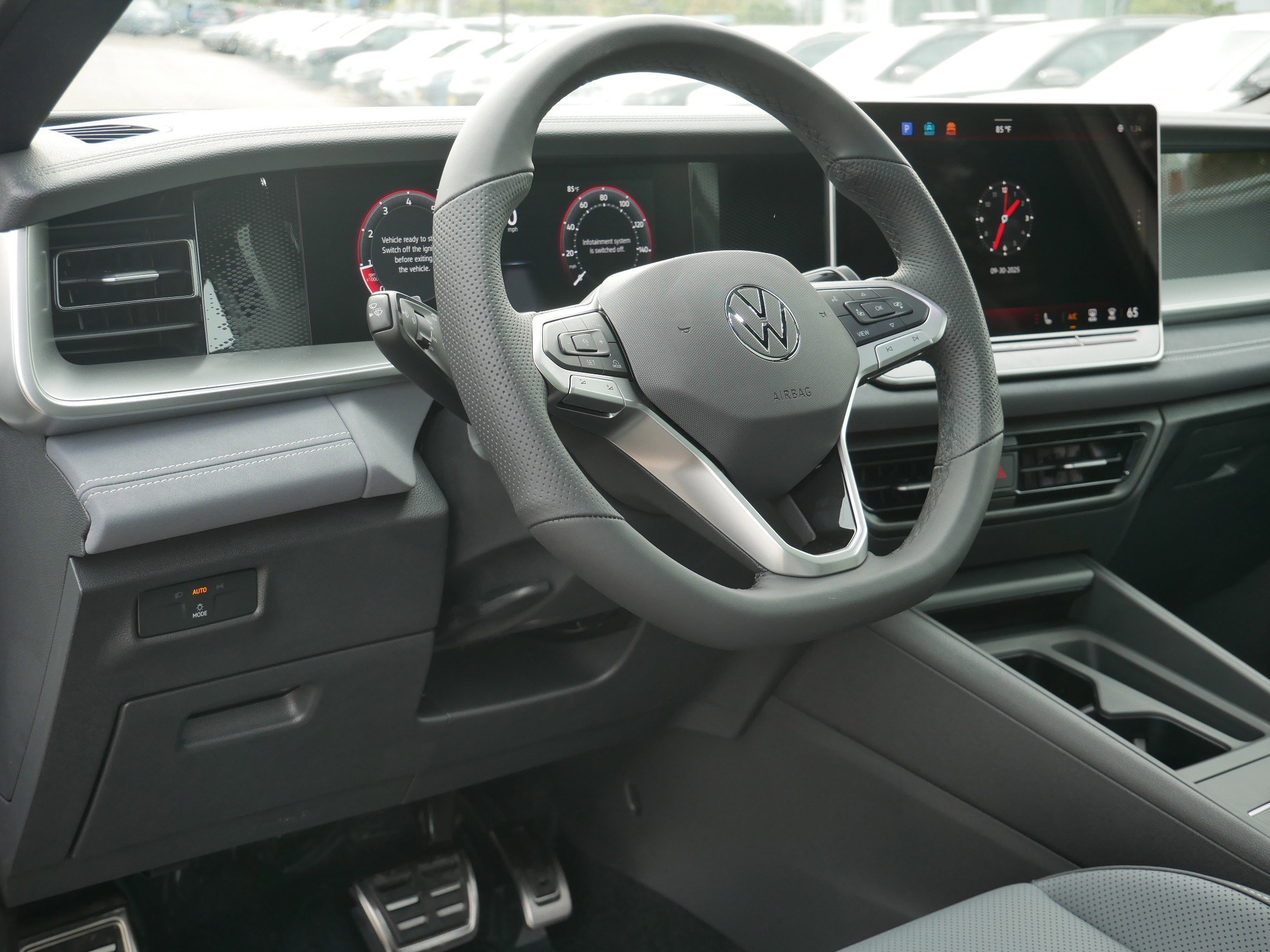 New 2025 Volkswagen Tiguan SE R-Line image 13