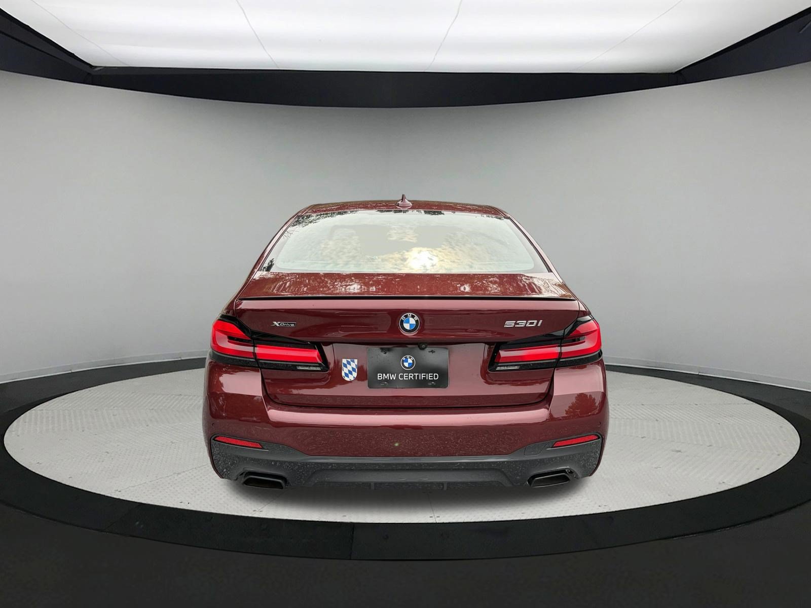 Certified 2023 BMW 530i xDrive w/ M Sport Package AWD/4WD image 6